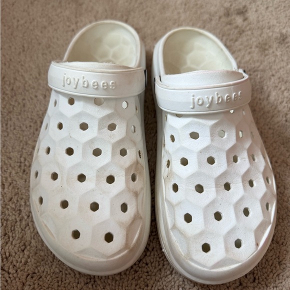 Joybees Shoes - Joybees croc like shoes